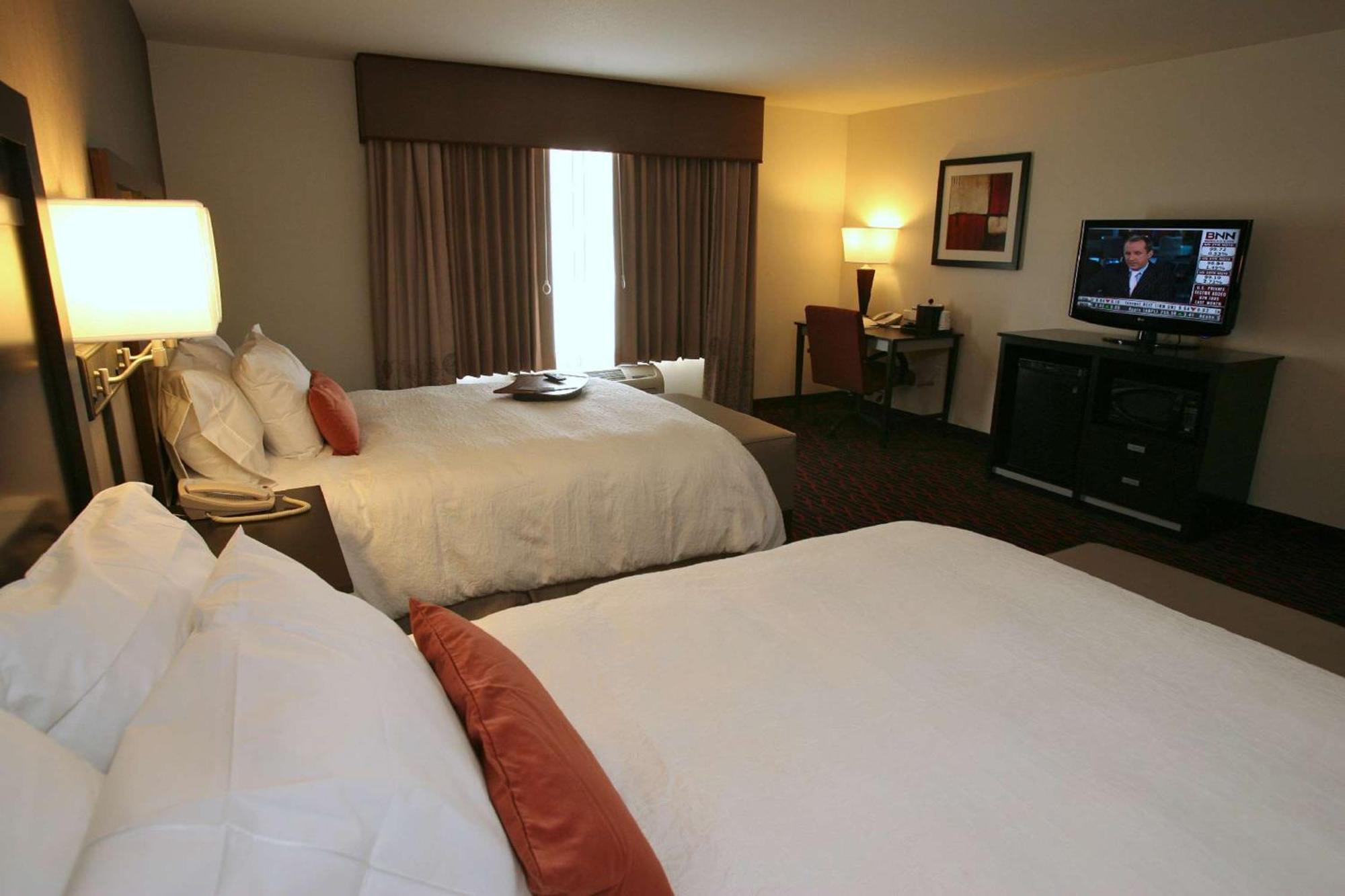 Hampton Inn & Suites Red Deer Extérieur photo